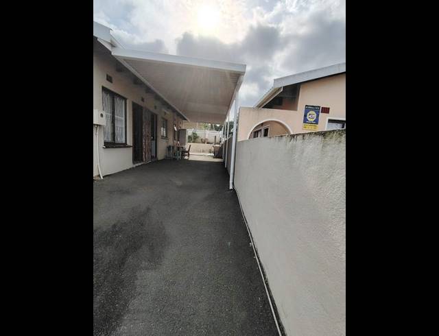 2 BEDROOM HOUSE FOR SALE IN PALMVIEW